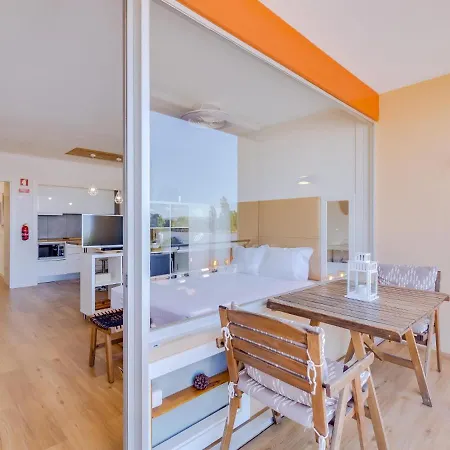 Al - Be Happy Apartment *